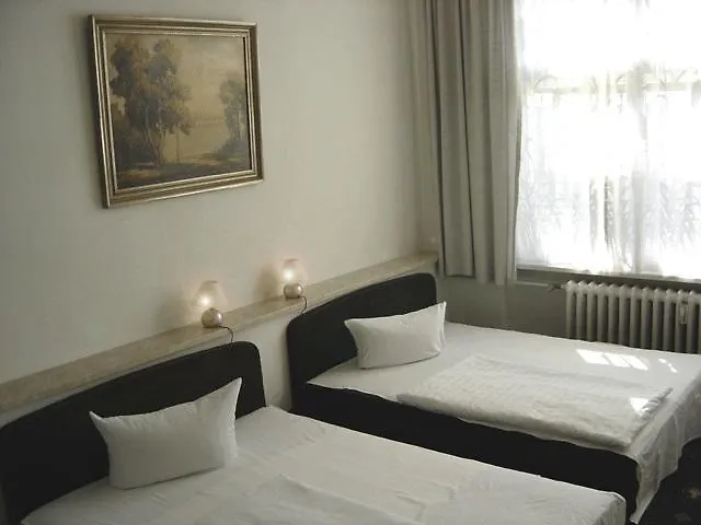 **  Hotel Pension Messe Berlin Tyskland